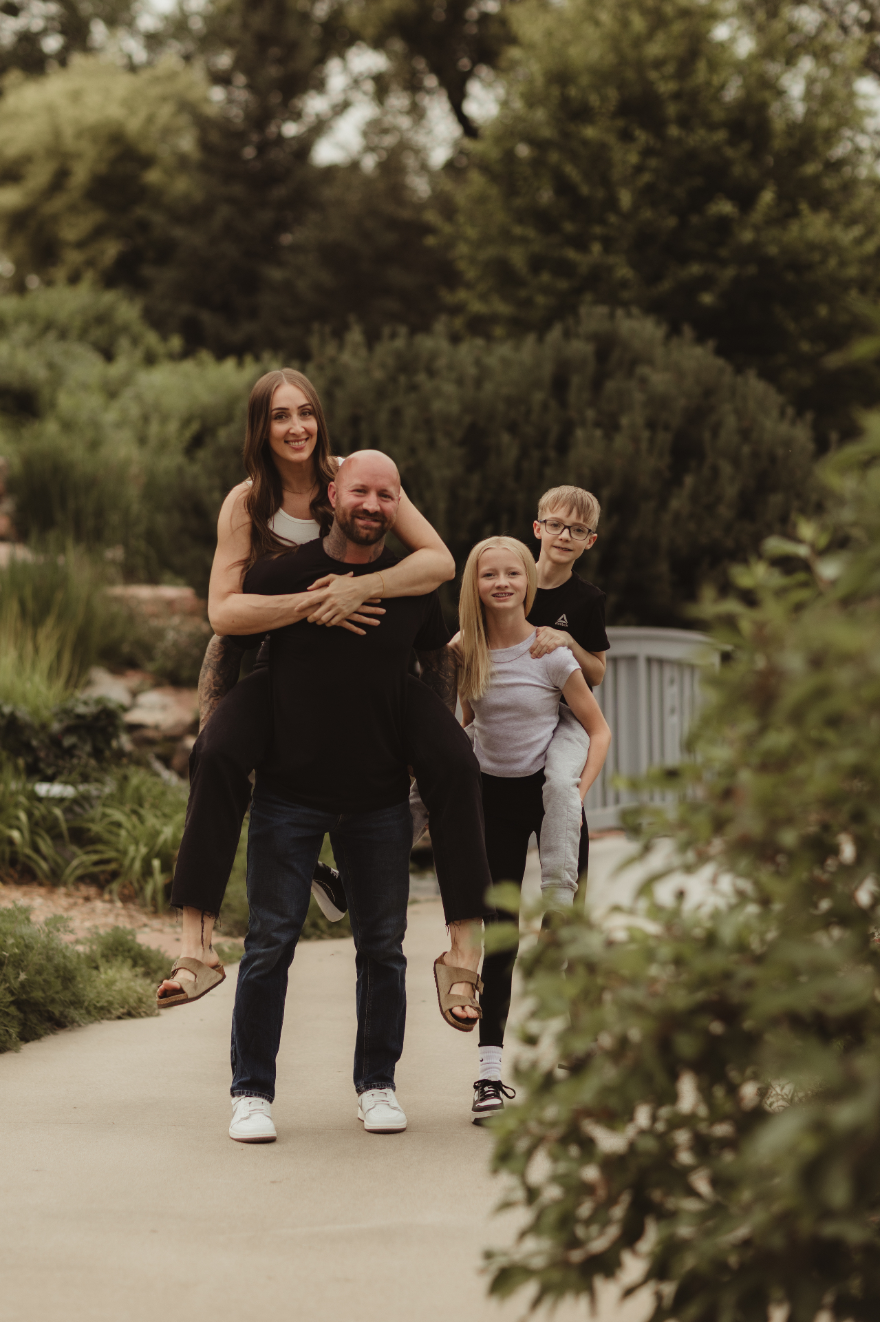 The Woolheater family in the gardens