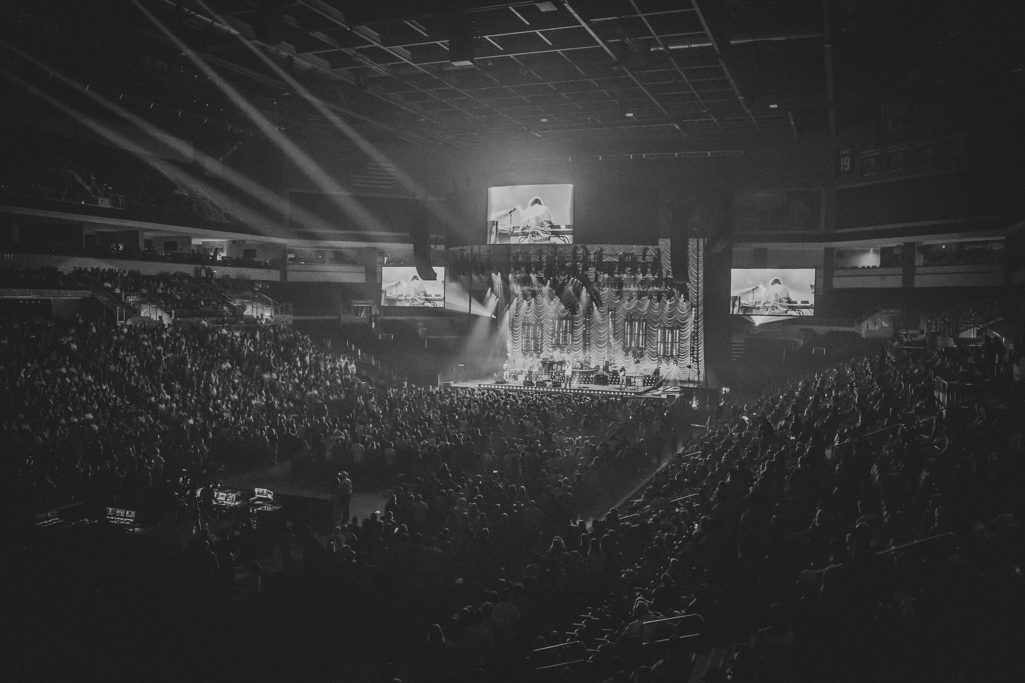 Frame from the SWEET TALK, Dylan Gossett and The Red Clay Strays show at the Denny Sanford PREMIER Center in Sioux Falls